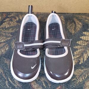 Nike Free Toddler Brown and Pink Mary Jane Shoes 315538-261 Size 10C/16 cm